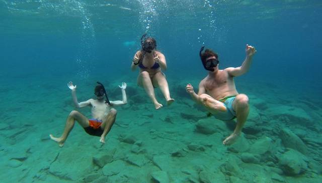 巧用PS曲线给灰蒙蒙的水下照片变清晰缩略图