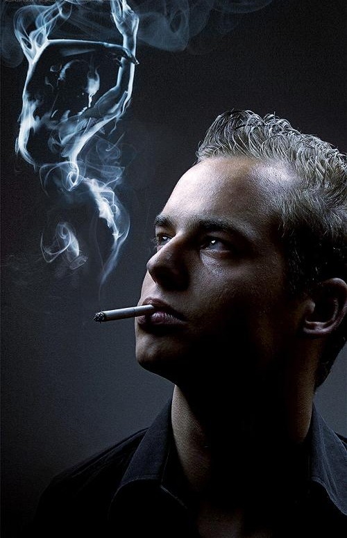 PS七步简单合成颇有创意的美女烟圈缩略图