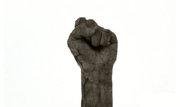 PS将人体素材变成龟裂的石头材质缩略图