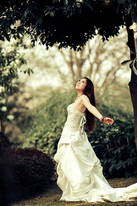 PS给外景新娘图片调出复古色调缩略图